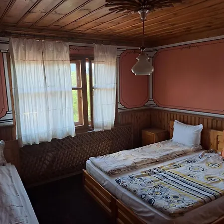 карагьозовата къща - цяла къща - 6 големи спални, 6 бани и отделна механа Prázdninový dům *