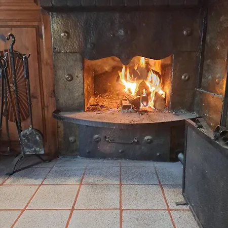 карагьозовата къща - цяла къща - 6 големи спални, 6 бани и отделна механа Koprivstica