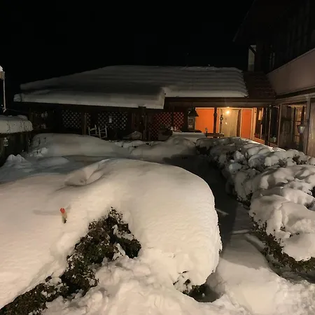 карагьозовата къща - цяла къща - 6 големи спални, 6 бани и отделна механа 펜션