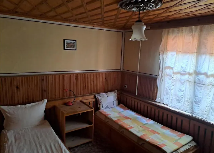 בית נופש карагьозовата къща - цяла къща - 6 големи спални, 6 бани и отделна механа