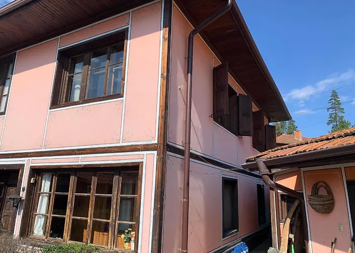 בית נופש карагьозовата къща - цяла къща - 6 големи спални, 6 бани и отделна механа *