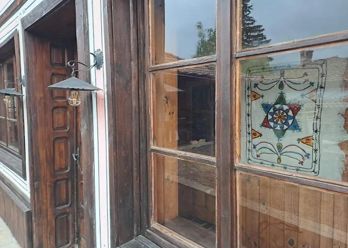 בית נופש карагьозовата къща - цяла къща - 6 големи спални, 6 бани и отделна механа