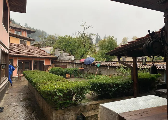 בית נופש карагьозовата къща - цяла къща - 6 големи спални, 6 бани и отделна механа